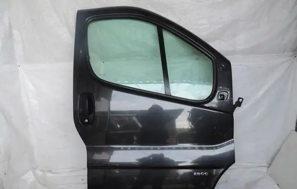 Opel Vivaro Front door