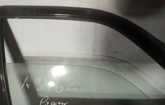 Mitsubishi Pajero Sport I Front door window glass four-door as2