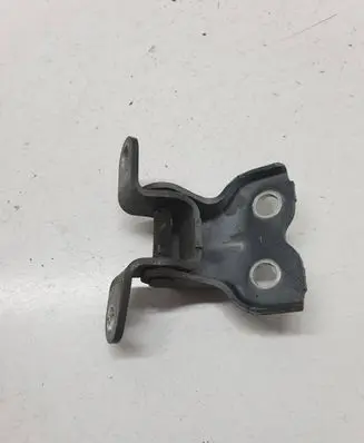 Toyota Avensis T250 Front door lower hinge 