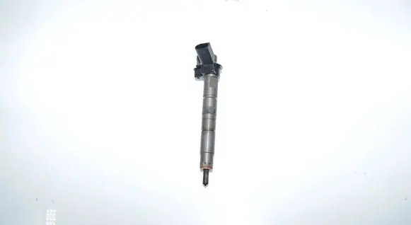 BMW 5 F10 F11 Fuel injector 7823461 13537823461 13537823462