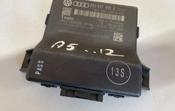 Audi A5 Sportback 8TA Other control units/modules 8R0907468A