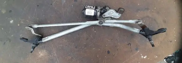 Renault Kangoo II Front wiper linkage and motor 8200409692
