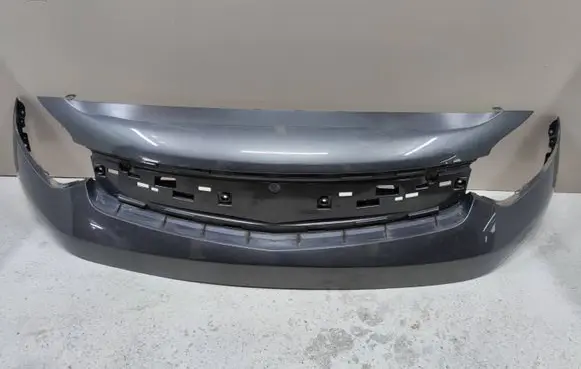 Opel Vivaro Front bumper 9833129877