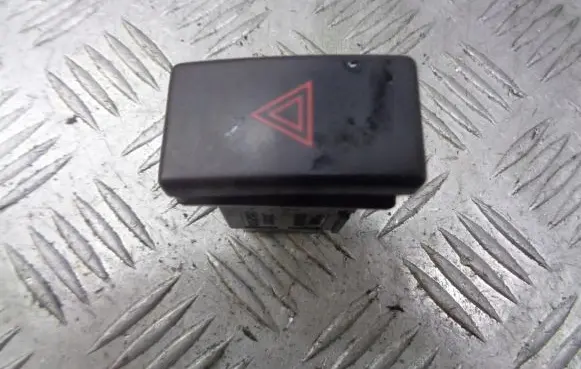 Toyota Avensis T250 Hazard light switch