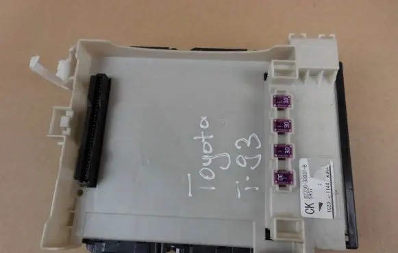 Toyota Camry VIII XV70 Other control units/modules 8273033Q31 8273033Q31B