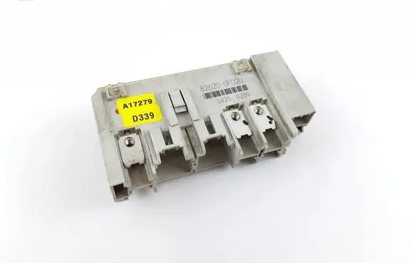 Toyota Verso Fuse module 826200F020 82620-0F020