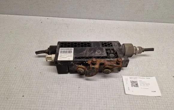Subaru Outback Hand brake control module 10220201784 26002AJ040 004929560552