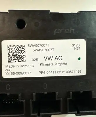 Volkswagen Golf VIII Climate control unit 5WA907007T
