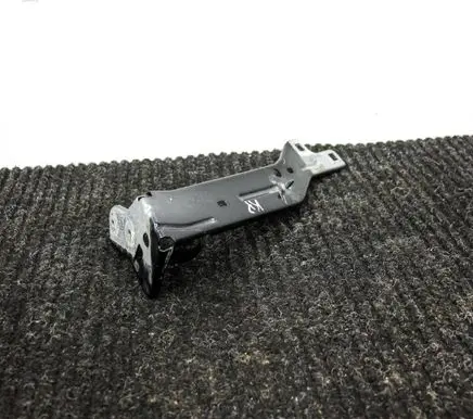 Alfa Romeo Giulia Fender mounting bracket B576
