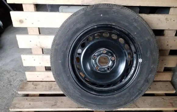 Volkswagen PASSAT B5 R15 spare wheel