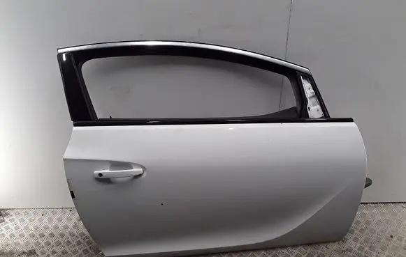 Opel Astra J Front door 