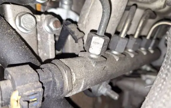 Fiat Croma Fuel main line pipe 0445214095