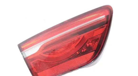 Jaguar XE Tailgate rear/tail lights