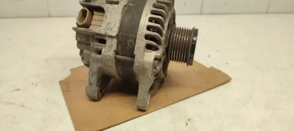 Nissan Qashqai Generator/alternator 23100BR01A