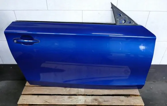 BMW 1 E82 E88 Front door