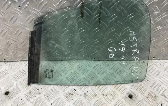 Opel Astra H Rear vent window glass 