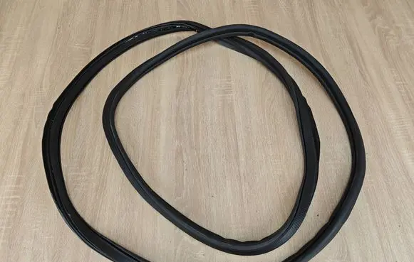BMW 4 G22 G23 G24 G26 Trunk rubber seal (body) 7487559