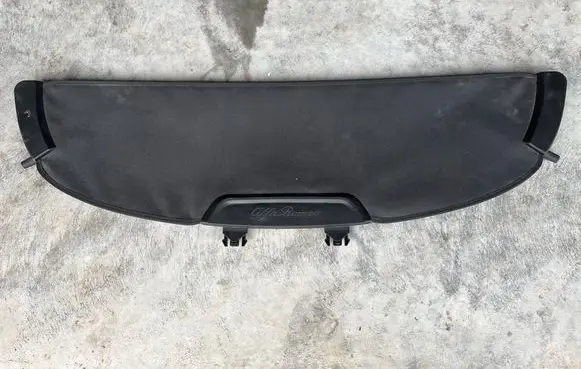 Alfa Romeo Stelvio Manual rear window sunshade cover 