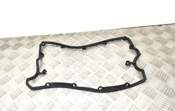 Volkswagen PASSAT B5.5 Rocker cam cover 038103483D