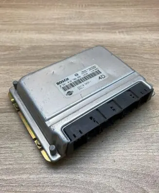 Nissan X-Trail T30 Engine control unit/module ECU 237105M311 0281010708