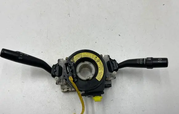 Toyota Hilux (AN10, AN20, AN30) Wiper control stalk 17A164LH1