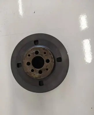Volkswagen Golf IV Crankshaft pulley