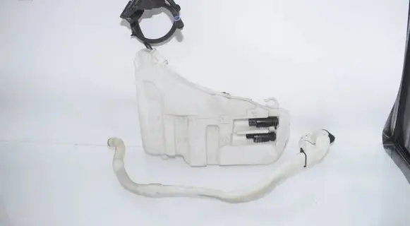 BMW 5 F10 F11 Windshield washer fluid reservoir/tank 8050439 61667269669 7269669
