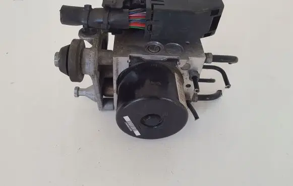 Mercedes-Benz C W204 ABS Pump A1724314212