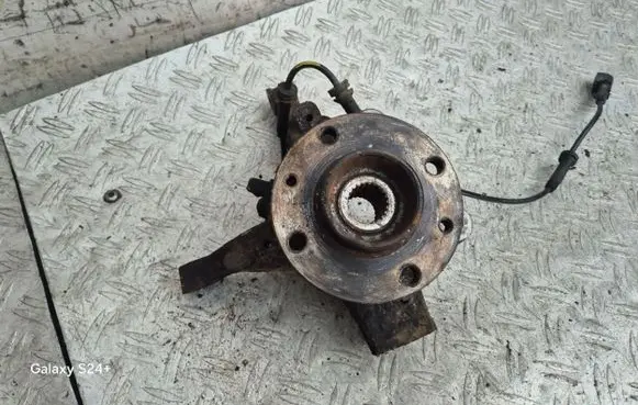 Dacia Sandero Front wheel hub