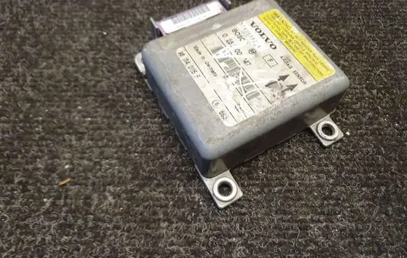 Volvo S40, V40 Airbag control unit/module 0285001147