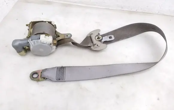 Toyota Camry Front seatbelt