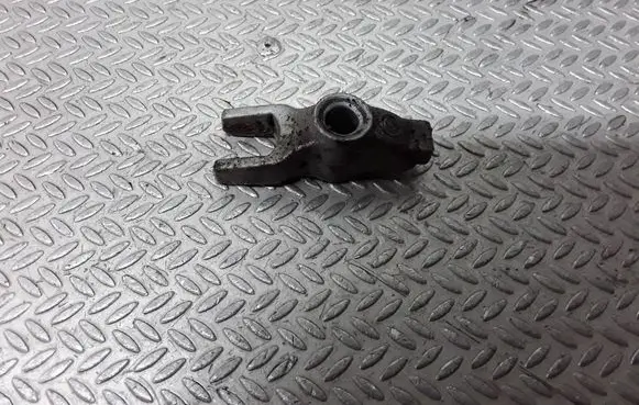 Opel Vectra C Fuel Injector clamp holder