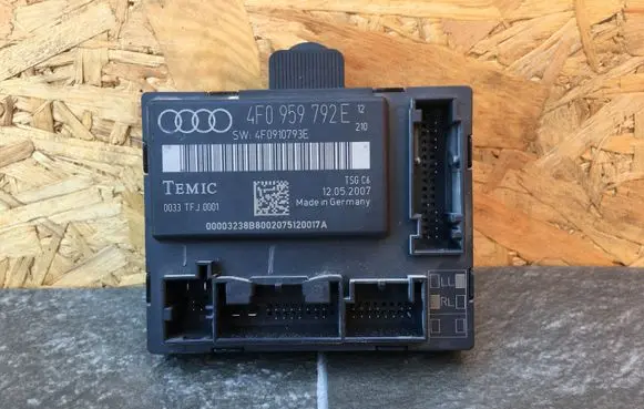 Audi A6 S6 C6 4F Door control unit/module 4F0959792E