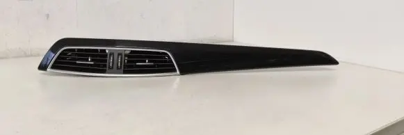 Mercedes-Benz C W204 Dash center air vent grill A2048306054 2048306054 A2046801371