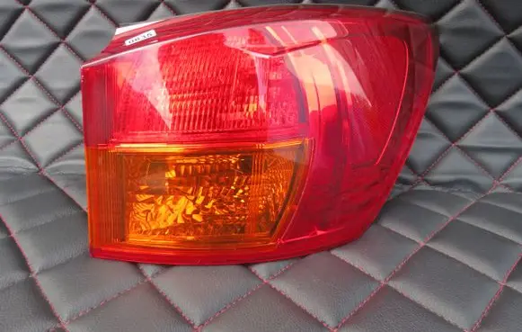Lexus IS 220D-250-350 Rear/tail lights 1ER010117-02