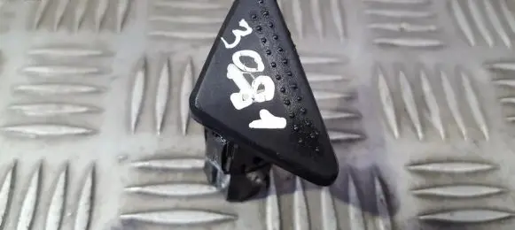 Ford Focus Tailgate opening switch 