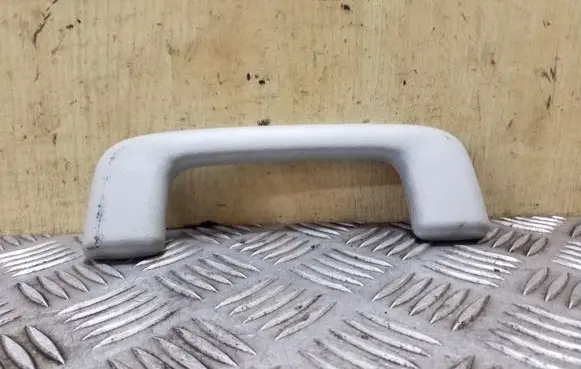 Mitsubishi Outlander Rear interior roof grab handle