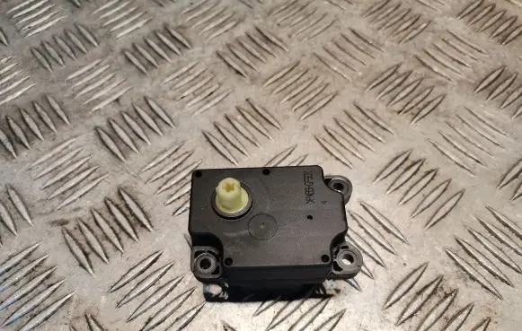 Land Rover Freelander 2 - LR2 Intake manifold valve actuator/motor 6G9N19E616AB