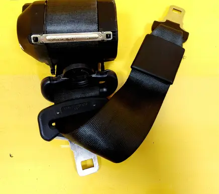 Renault Clio II Rear seatbelt 33019529