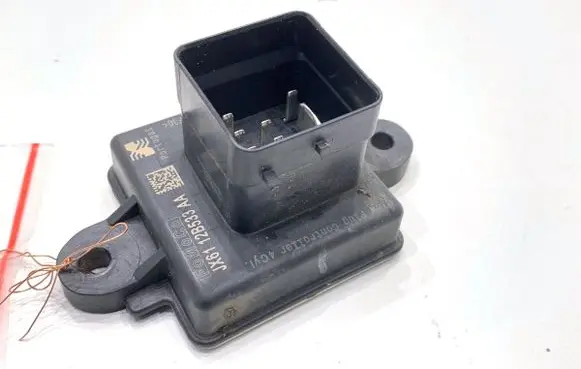 Ford Focus other engine part JX6112B533AA