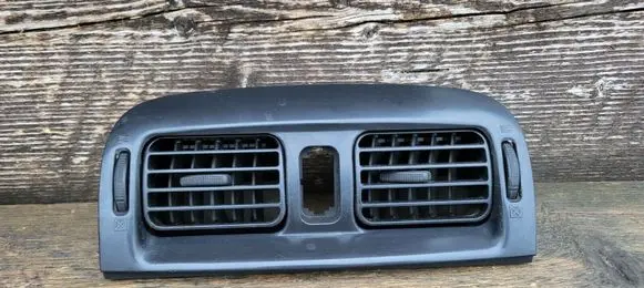 Mazda 626 Dash center air vent grill gm933