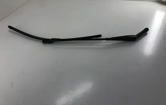 Peugeot 508 Front wiper blade arm 9686437780