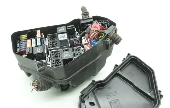 Porsche Cayenne (9PA) Fuse box set 