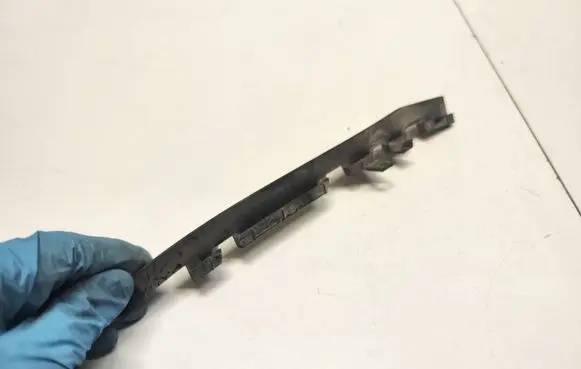 Porsche Macan (95B) Front bumper mounting bracket 95B807166