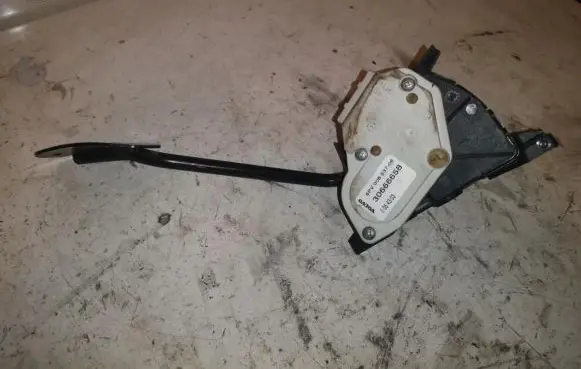 Volvo XC90 Accelerator throttle pedal 30666658