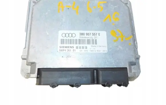 Audi A4 S4 B5 8D Engine control unit/module 3B0907557E