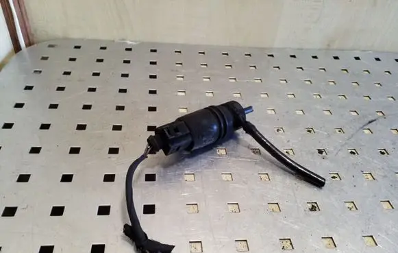 Mercedes-Benz Sprinter W906 Windscreen/windshield washer pump 2218690121
