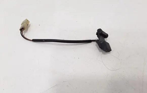 Volkswagen PASSAT B5 Windshield washer spray nozzle 