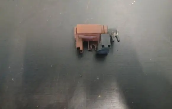 Volvo V70 Turbo solenoid valve 6G9Q9E882CA 70177100