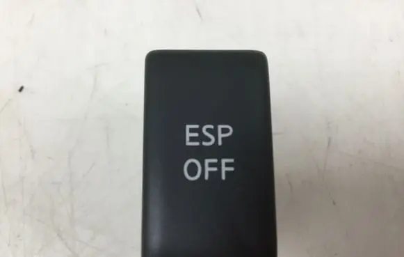 Nissan Qashqai ESP (stability program) switch 